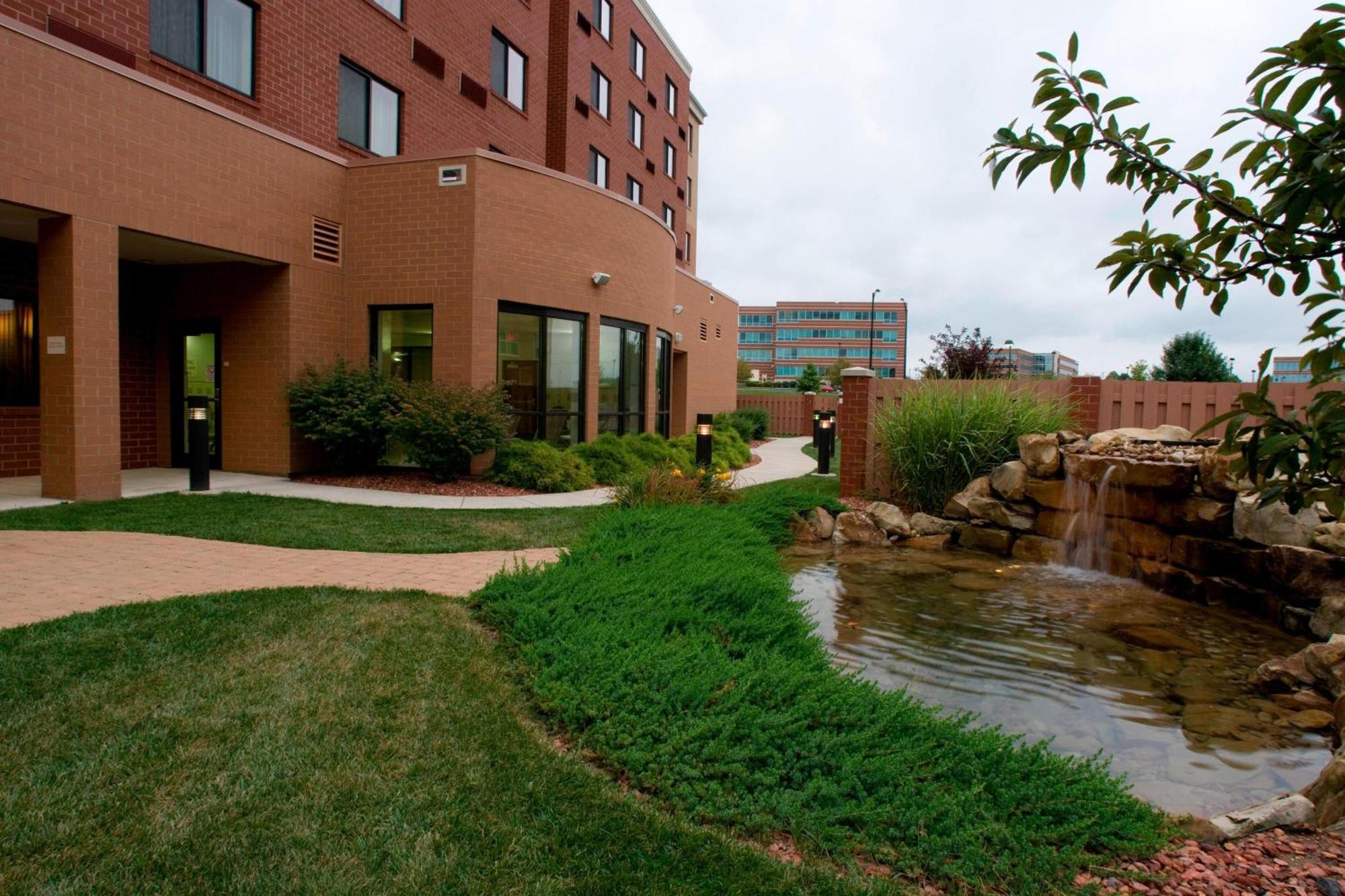 Courtyard Cincinnati North At Union Centre West Chester Buitenkant foto