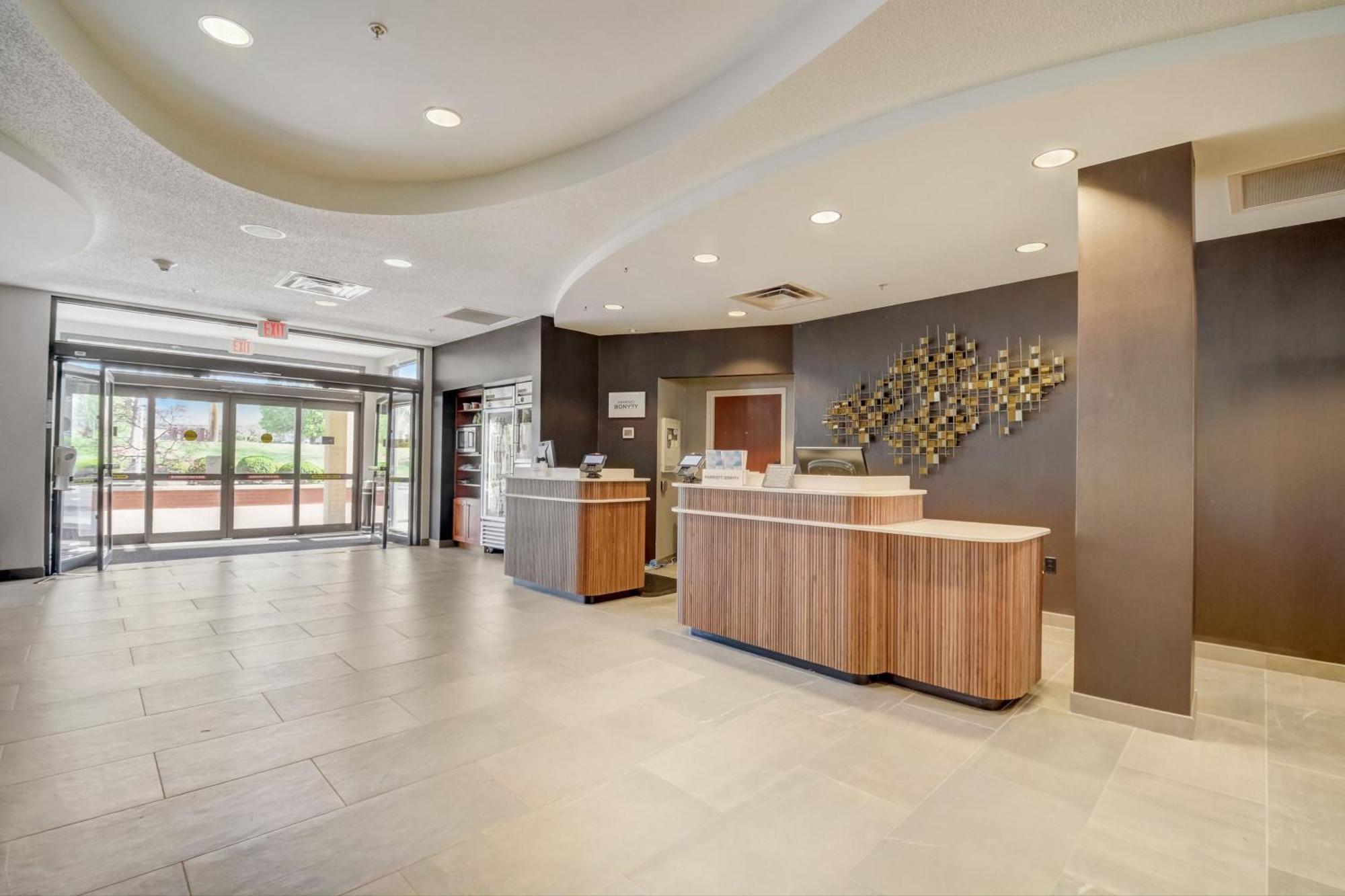 Courtyard Cincinnati North At Union Centre West Chester Buitenkant foto