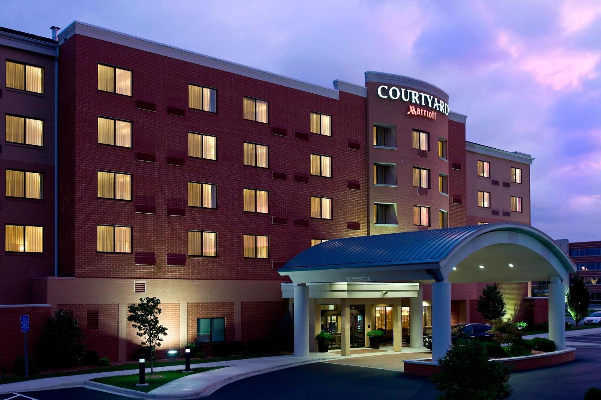 Courtyard Cincinnati North At Union Centre West Chester Buitenkant foto